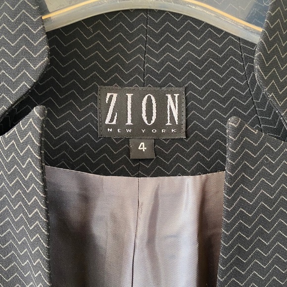 Zion New York Blazer Black Single Button Size 4 - Picture 2 of 8